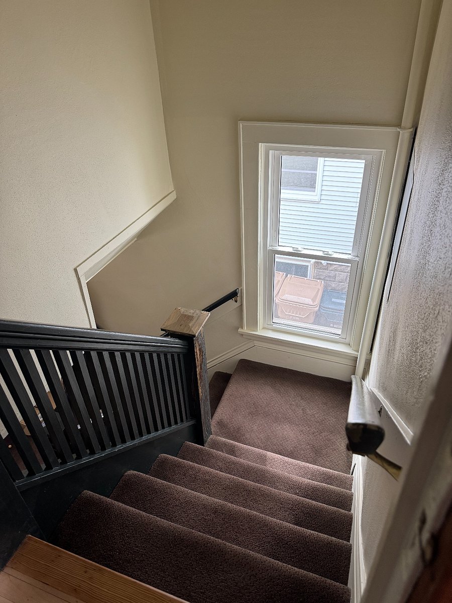 Vestibule stairway to 2nd floor