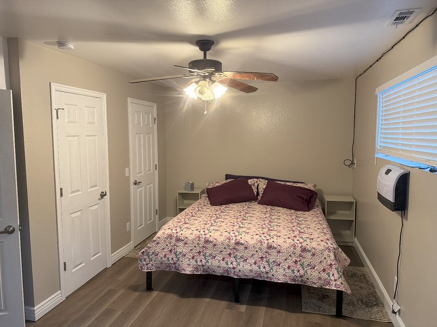 Master Bedroom w/ King Bed