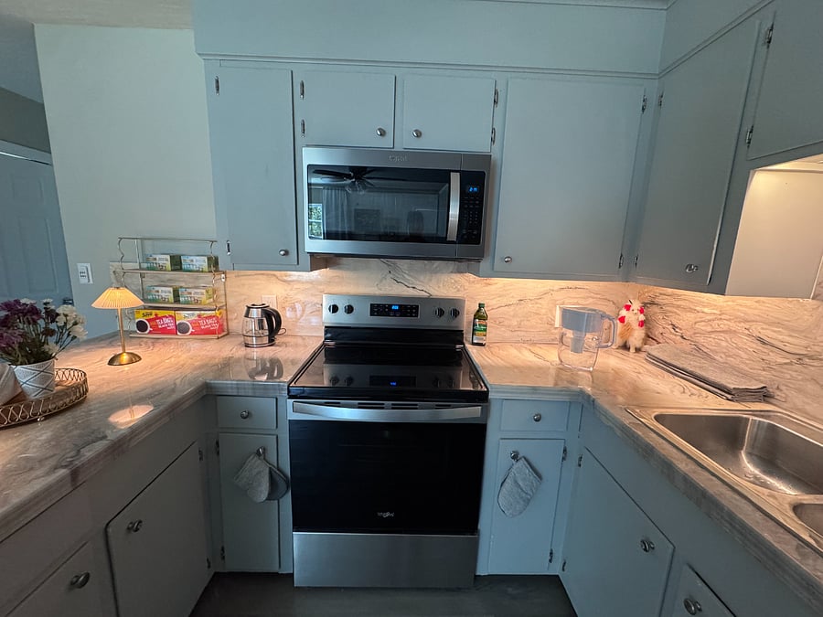 High quality microwave, stove and fridge.
