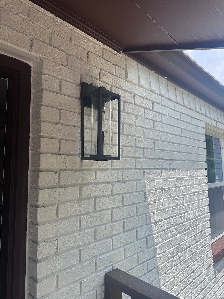 Premium bright exterior lighting.