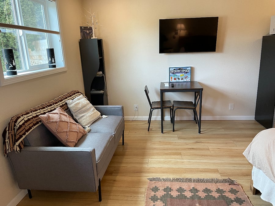 Studio Oasis in Sequim - Modern Comfort Meets Convenience - Minutes ...