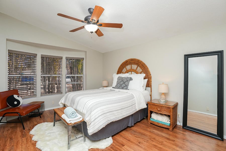Bedroom 2 W/Queen Bed