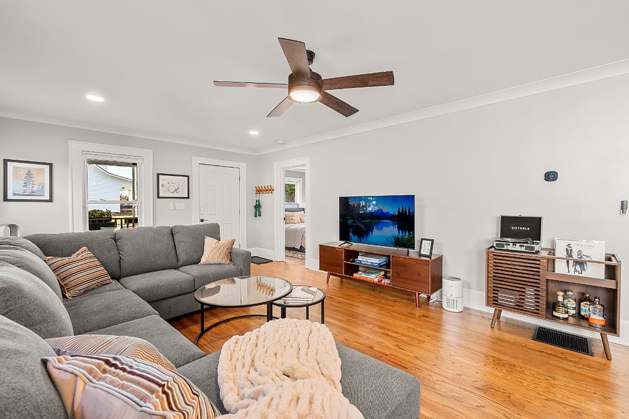 Large open-concept living and dining area