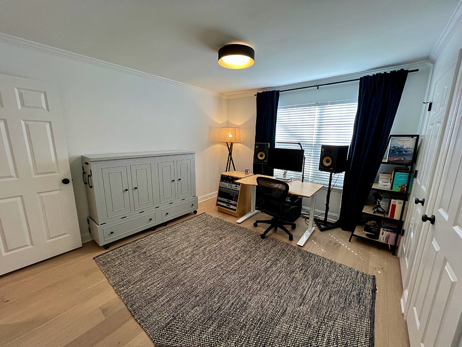 Downstairs bedroom setup in "office mode". The next photos depict this room in "bed mode". Just let us know how you'd like it setup for your stay!