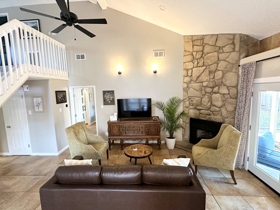 Furnished Finder property 812048_1 photo 3