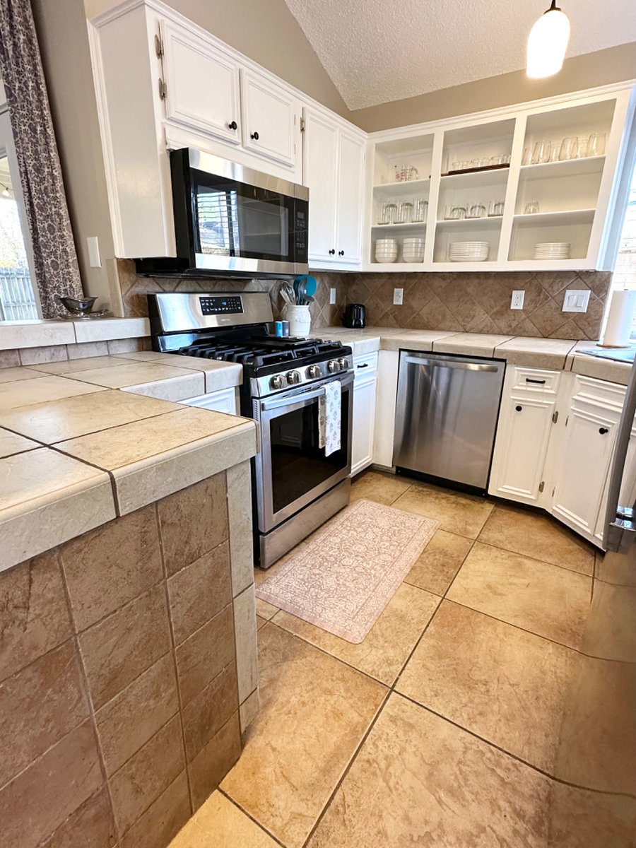 Furnished Finder property 812048_1 photo 7