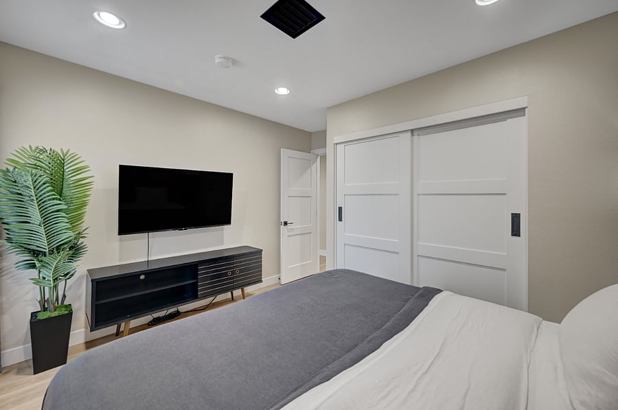 Furnished Finder property 812073_1 photo 9