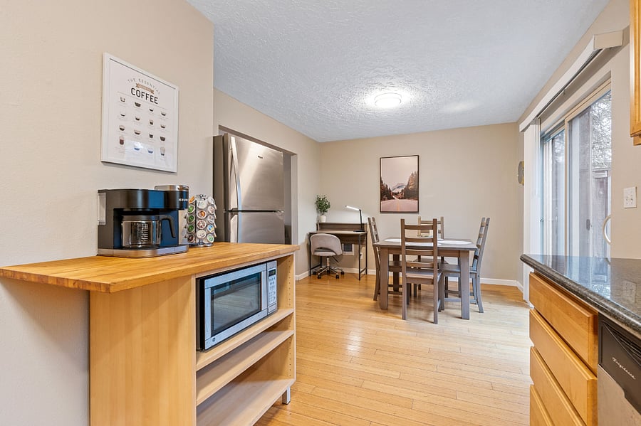 Furnished Finder property 812110_1 photo 18