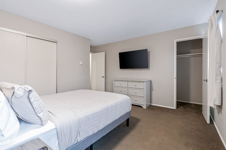 Furnished Finder property 812110_1 photo 26