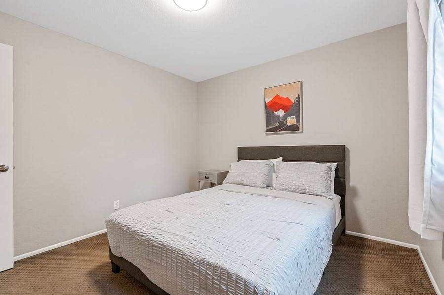 Furnished Finder property 812110_1 photo 35