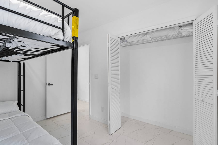 guest bed room queen over queen bunkbed