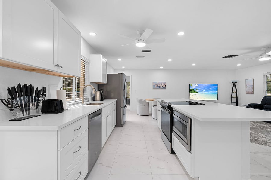 Furnished Finder property 812196_1 photo 24
