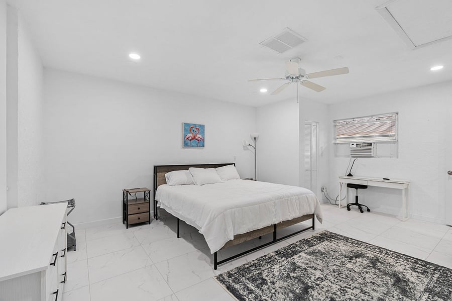 2nd masterbedroom