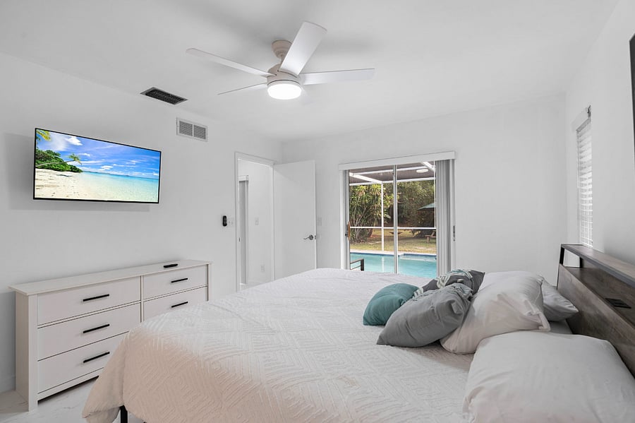1st master bedroom goes out to pool