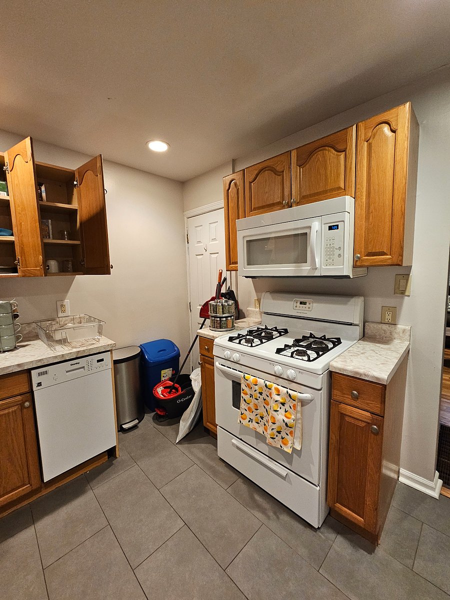 Furnished Finder property 812202_1 photo 12