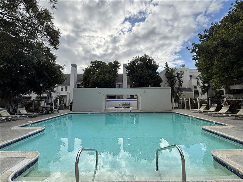 Furnished Finder property 812207_1 photo 25
