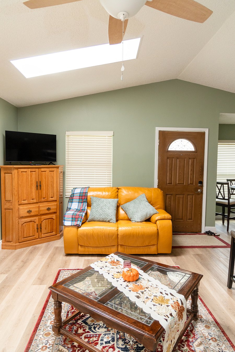 Furnished Finder property 812302_1 photo 3