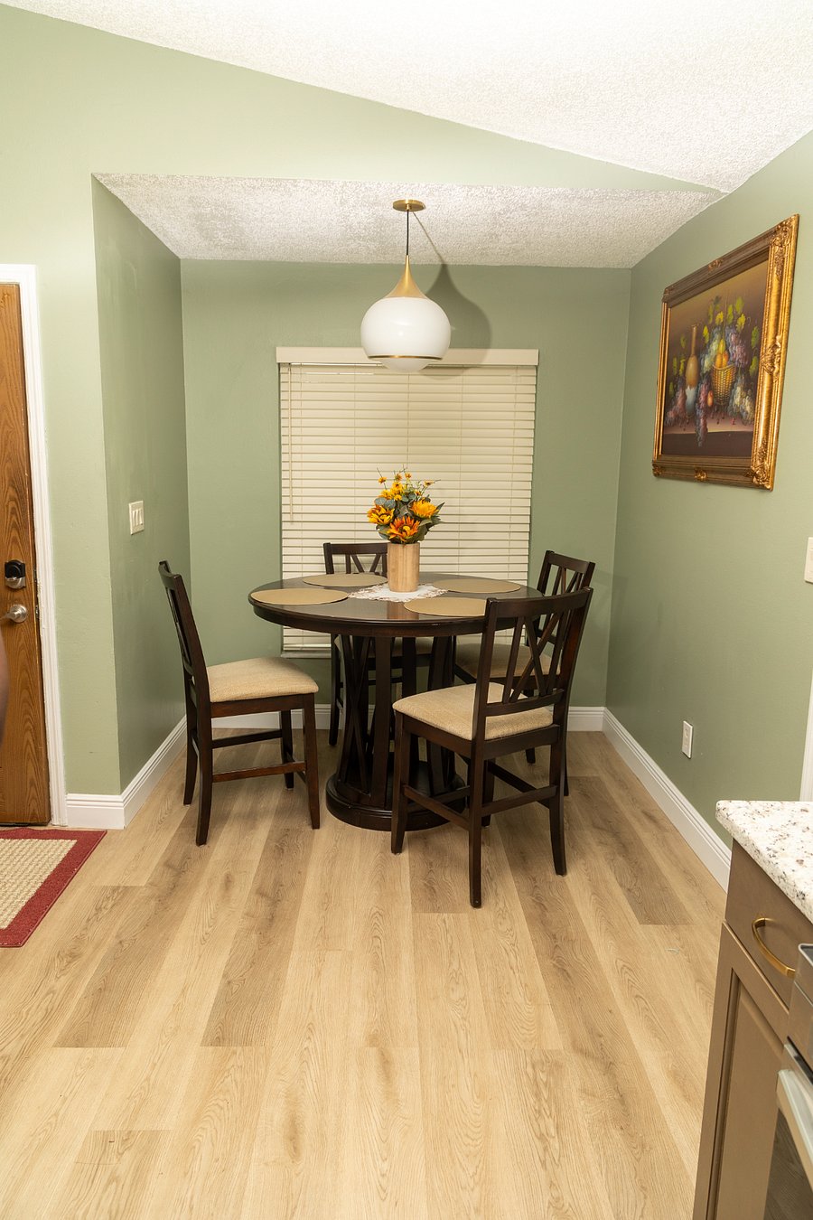 Furnished Finder property 812302_1 photo 11