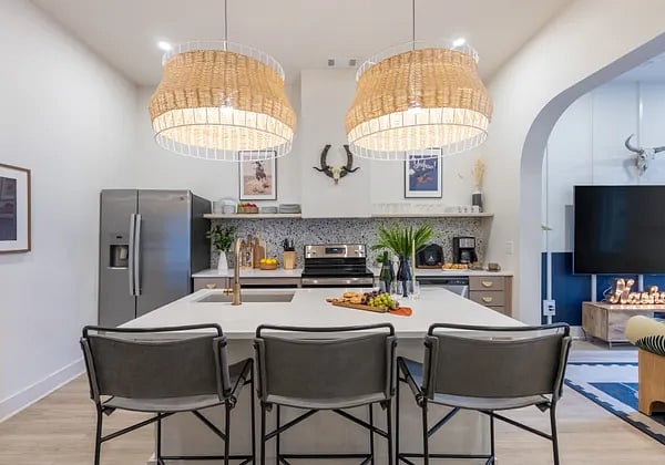 Furnished Finder property 812303_11 photo 7