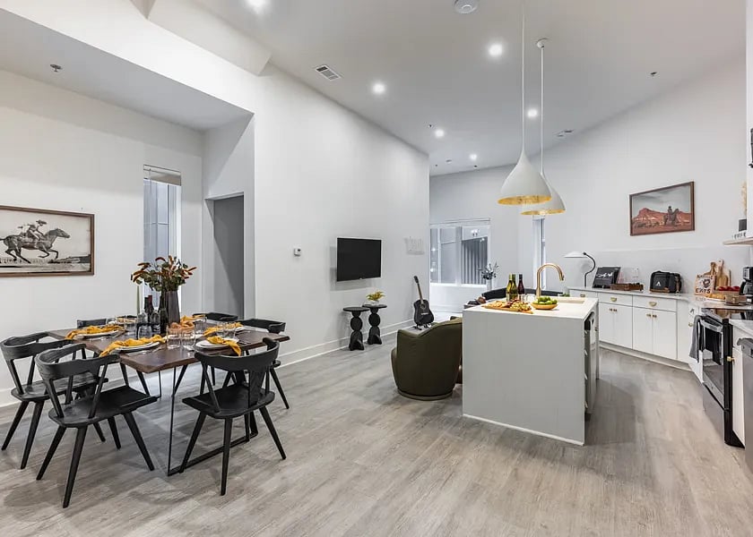 Furnished Finder property 812303_14 photo 12