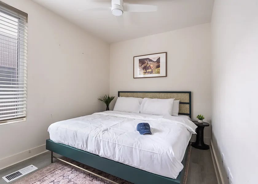 Furnished Finder property 812303_14 photo 25