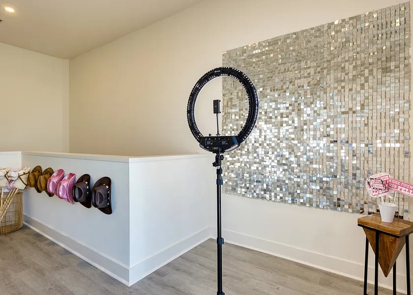 Furnished Finder property 812303_15 photo 30