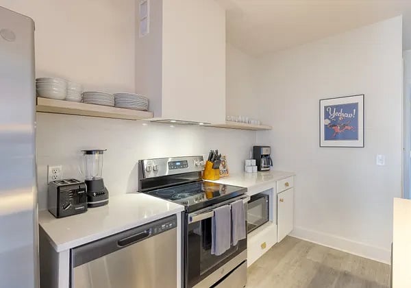Furnished Finder property 812303_15 photo 9