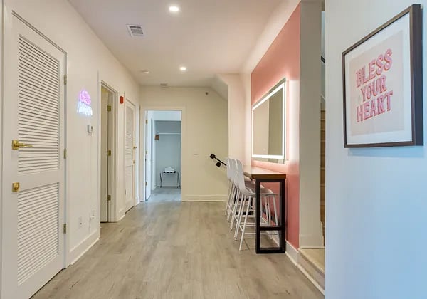 Furnished Finder property 812303_15 photo 21
