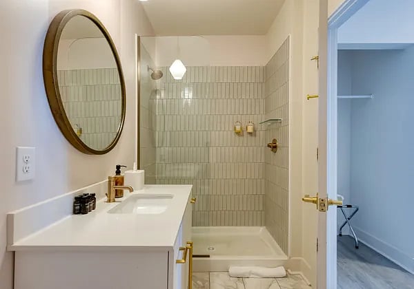 Furnished Finder property 812303_15 photo 27