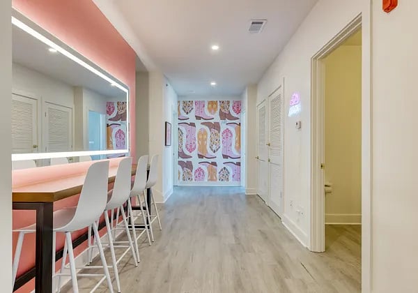 Furnished Finder property 812303_15 photo 23
