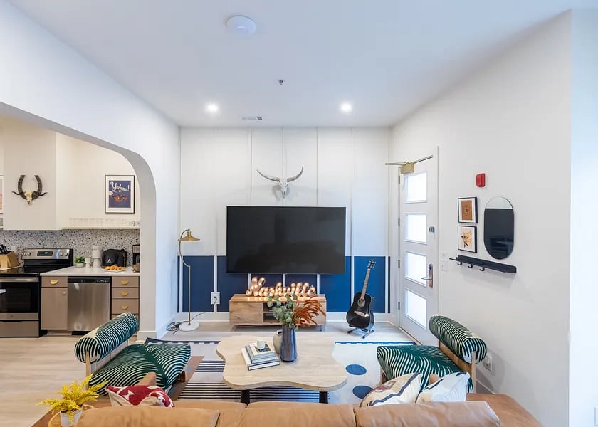 Furnished Finder property 812303_8 photo 5