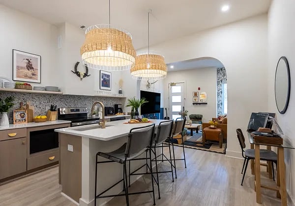Furnished Finder property 812303_8 photo 9