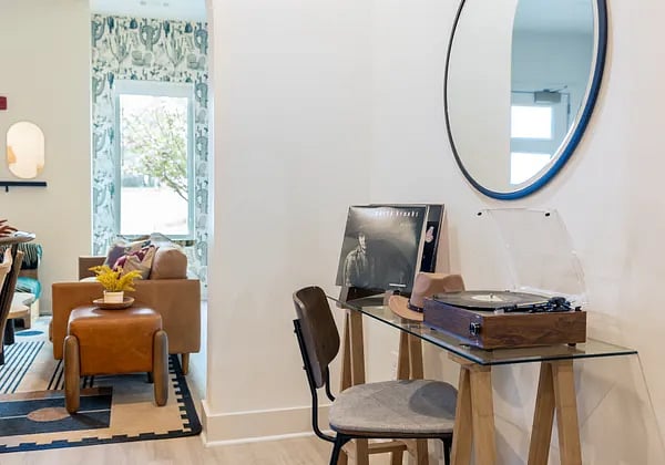 Furnished Finder property 812303_8 photo 7
