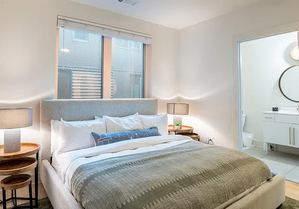 Furnished Finder property 812303_8 photo 14