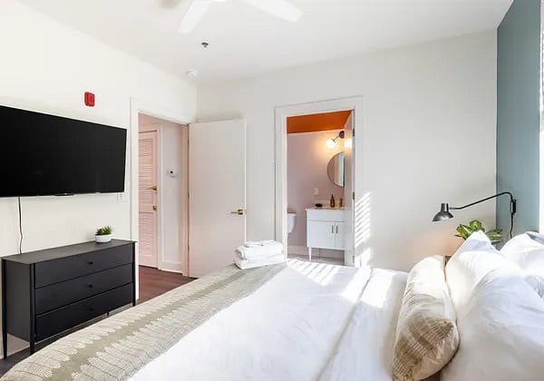 Furnished Finder property 812303_9 photo 13