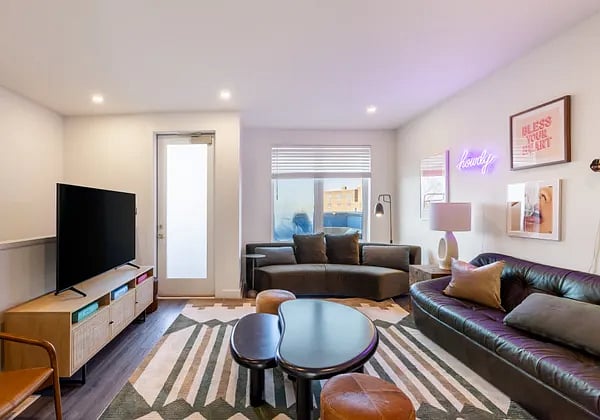 Furnished Finder property 812303_9 photo 3