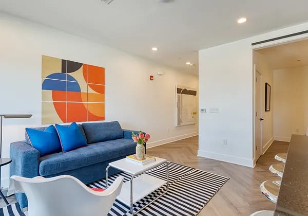 Furnished Finder property 812305_9 photo 7