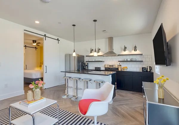 Furnished Finder property 812305_9 photo 11