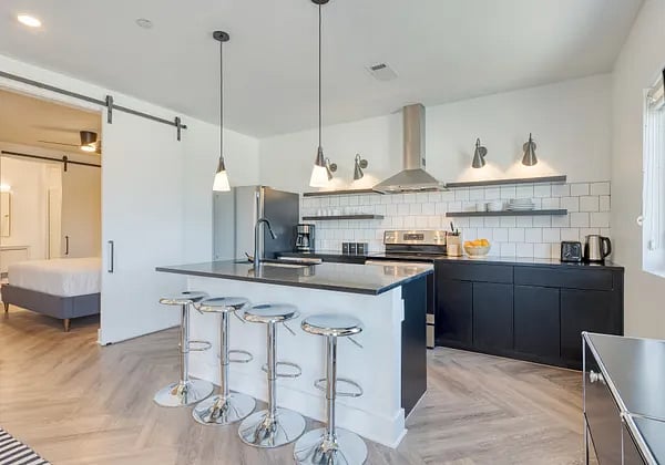Furnished Finder property 812305_9 photo 15