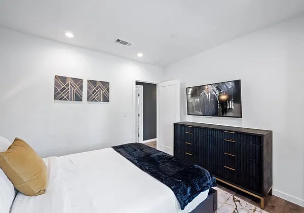 Furnished Finder property 812312_1 photo 15