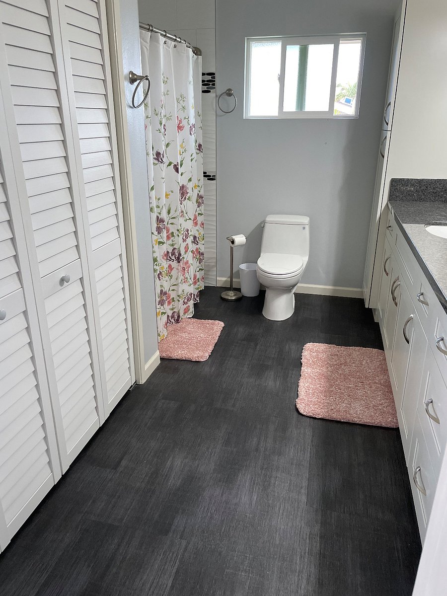 Upstairs Bathroom and laundry