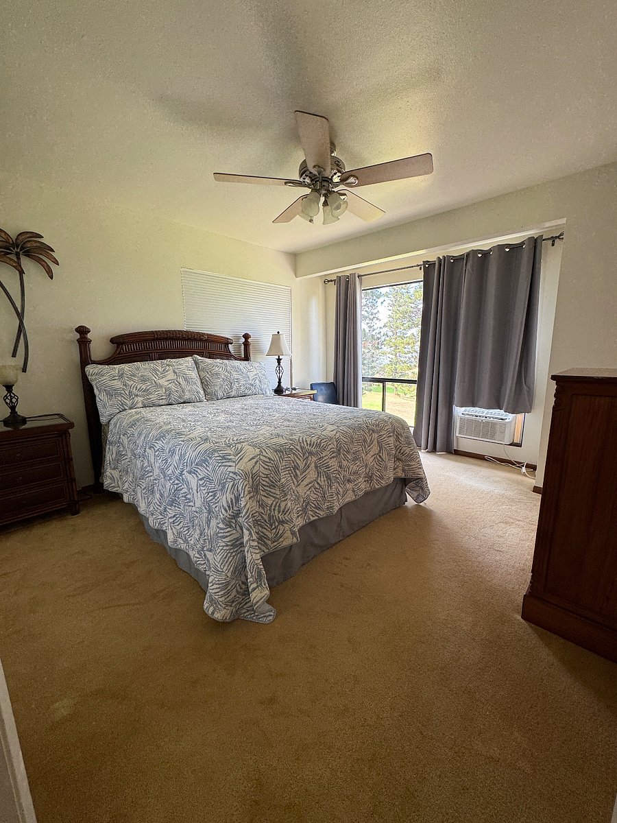 Upstairs bedroom #1 with a/c