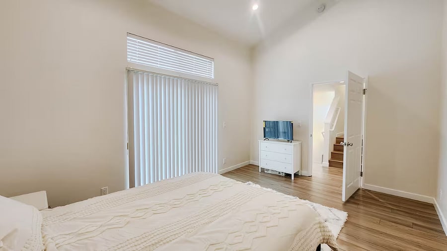 Furnished Finder property 812495_1 photo 21