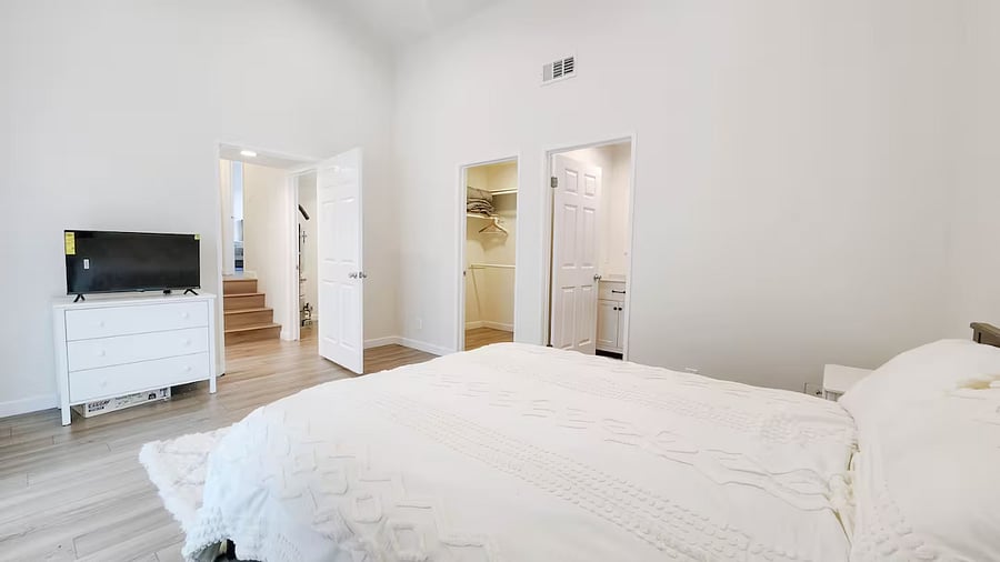 Furnished Finder property 812495_1 photo 31