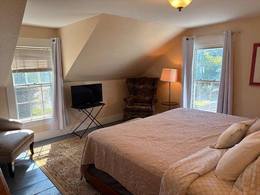 King Bedroom with tv