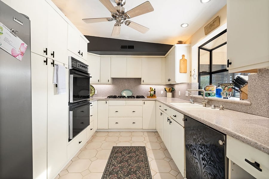 Furnished Finder property 812584_1 photo 21
