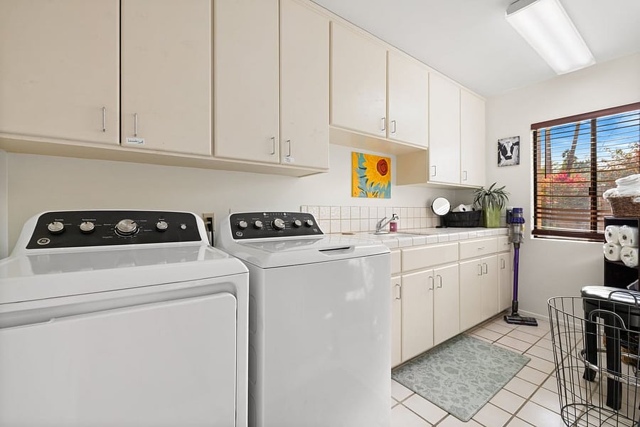 Furnished Finder property 812584_1 photo 32