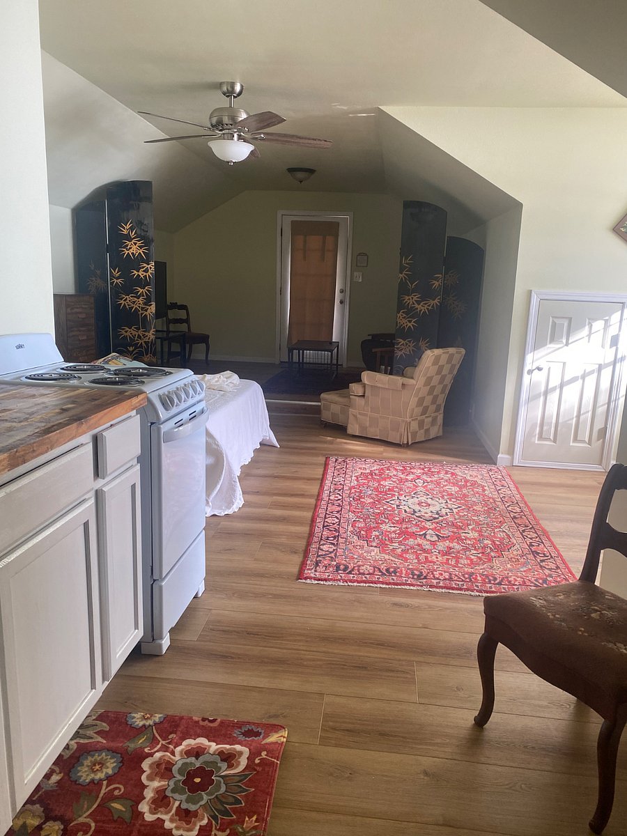 Furnished Finder property 812623_2 photo 9