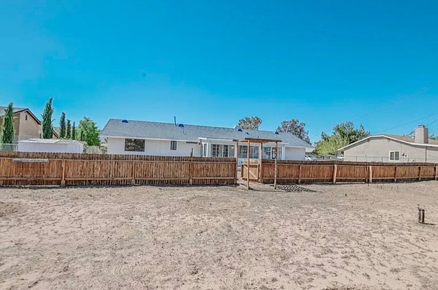 Furnished Finder property 812650_1 photo 17