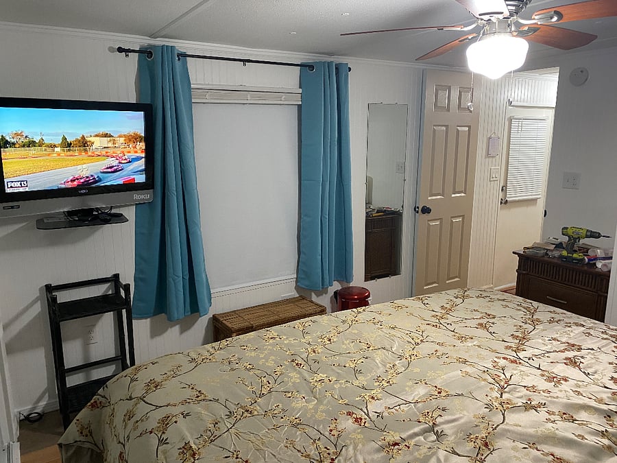 Master bedroom 